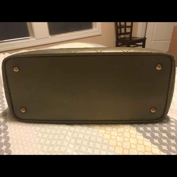 **SOLD** Chanel Fever shopping tote - Picture 3 of 8